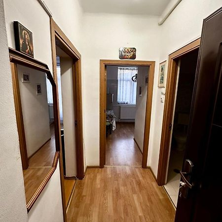 Garsoniera Ultracentral Lägenhet Bacău Exteriör bild
